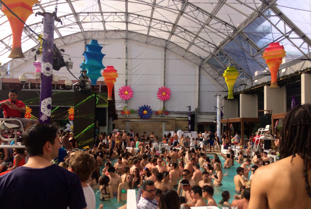 cosmopolitan pool party, las vegas, nevada