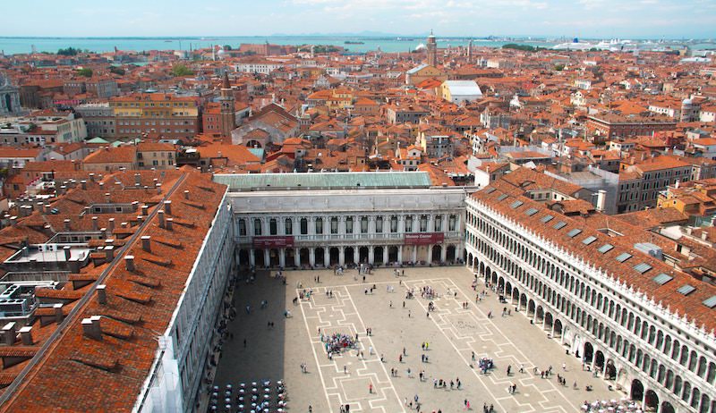 The 6 Biggest Mistakes You Can Make Eating in Italy - Tourist Attraction Restaurants