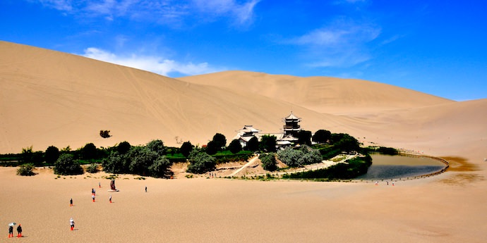 Open-Mindedness - Oasis - Authentic Traveling